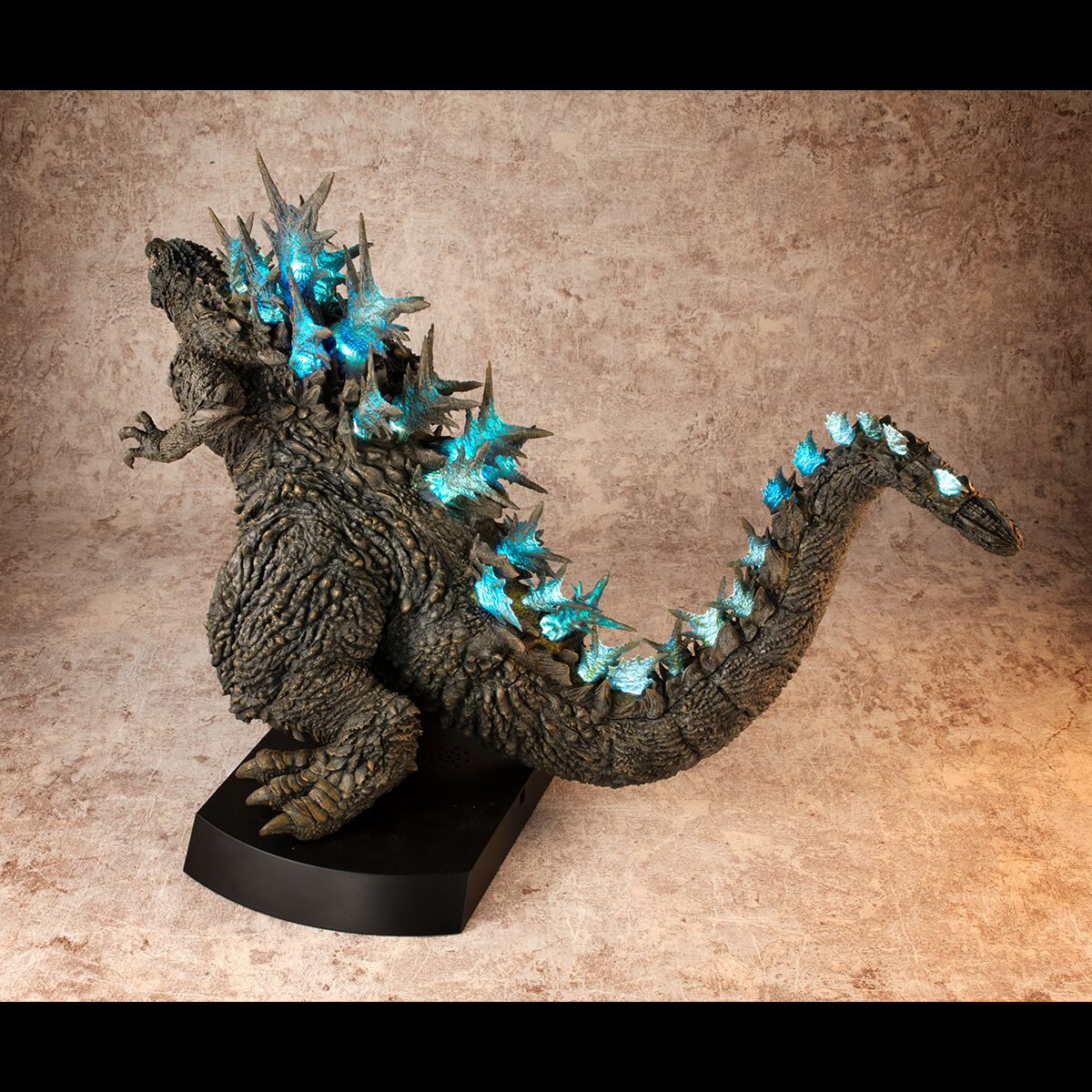 PREMIUM BANDAI UA Monsters Godzilla (2023) assault on Ginza image color ver. LED light & Sound gimmick Figure Japan NEW