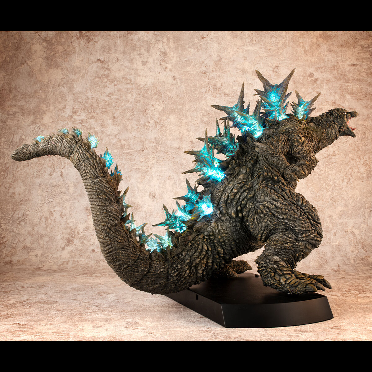 PREMIUM BANDAI UA Monsters Godzilla (2023) assault on Ginza image color ver. LED light & Sound gimmick Figure Japan NEW